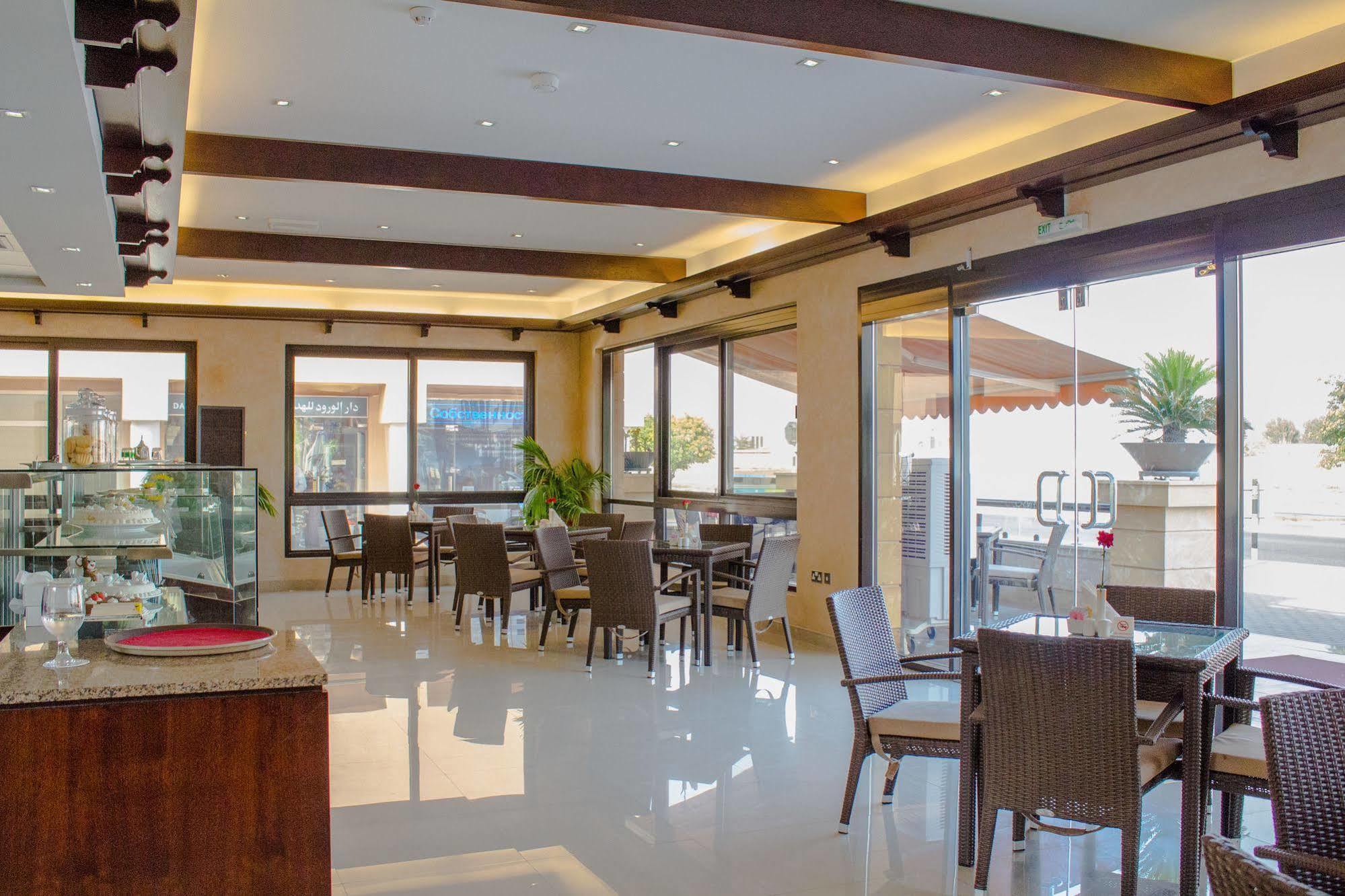 Lou'Lou'A Beach Resort Sharjah Ngoại thất bức ảnh